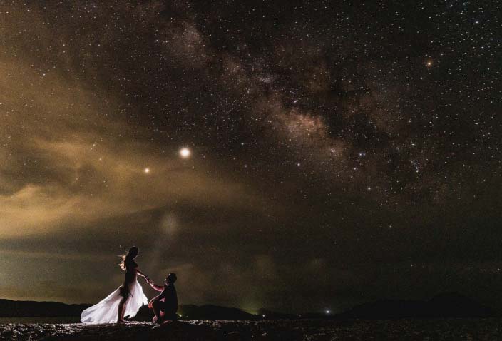 星空の下のビーチ